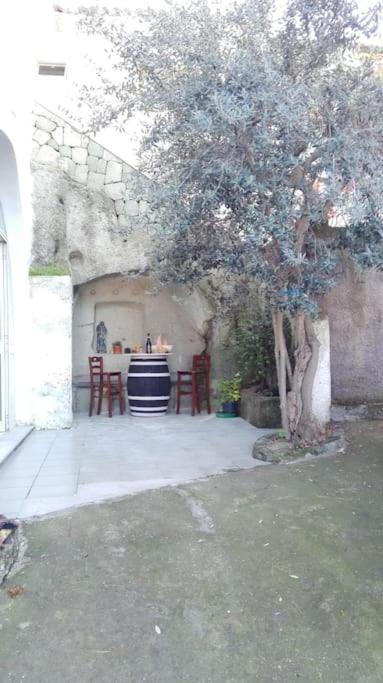Appartamento In Pietra Di Tufo Verde Ischitana, Forio Forio  Екстер'єр фото